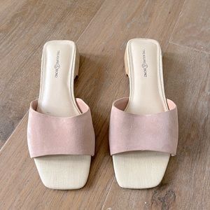 Treasure Bond sandals women’s size 7